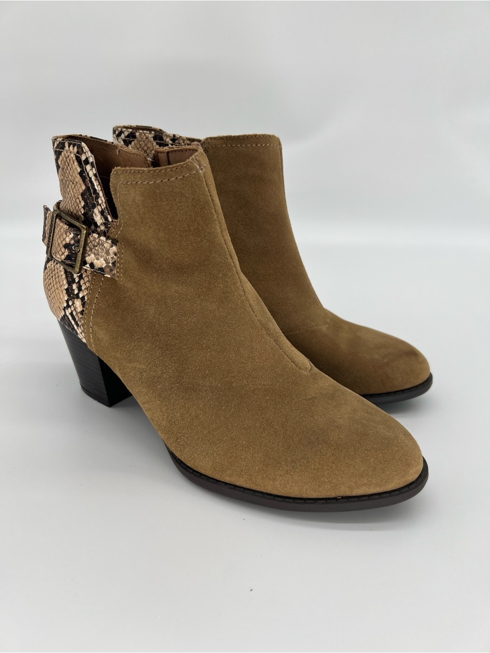 Vionic Naomi suede snake- print water resistant boots size 8